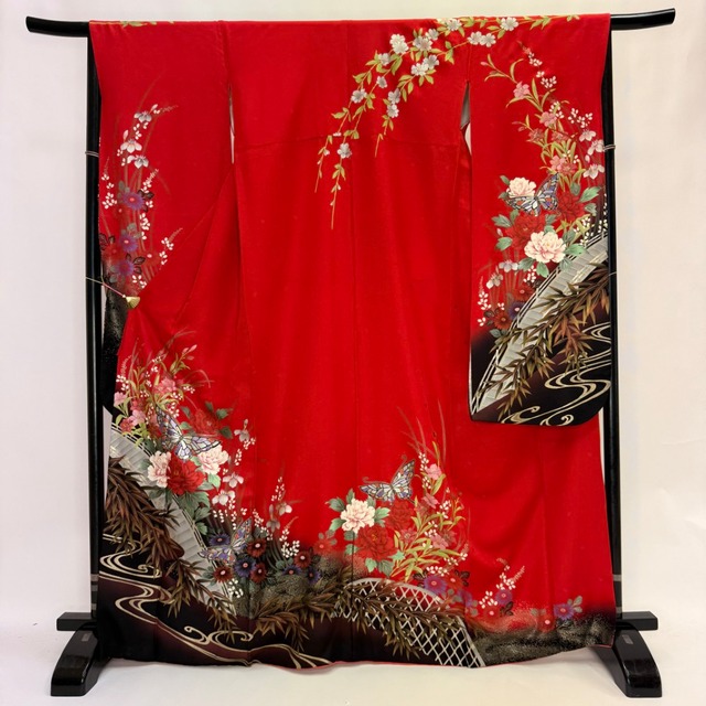 振袖 中古 赤 正絹 古典 裄66.3cm 身丈169.5cm 美品 M サイズ 成人式 6164