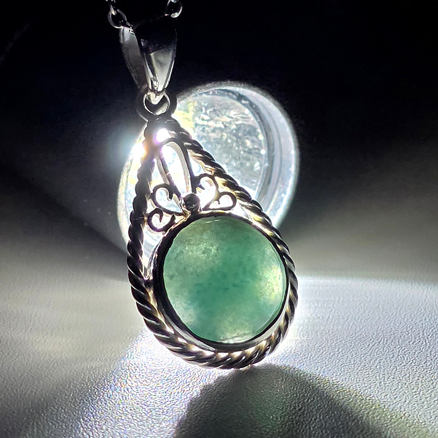 糸魚川翡翠 入りコン沢 ペンダント ハンドメイドの入りコン沢トップ