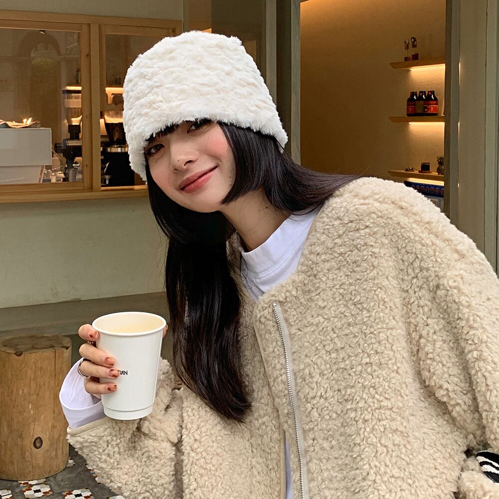 オータムウィンターホワイトレッド 帽子 秋物 冬物 ブラック・アイド・ピーズ77483549053