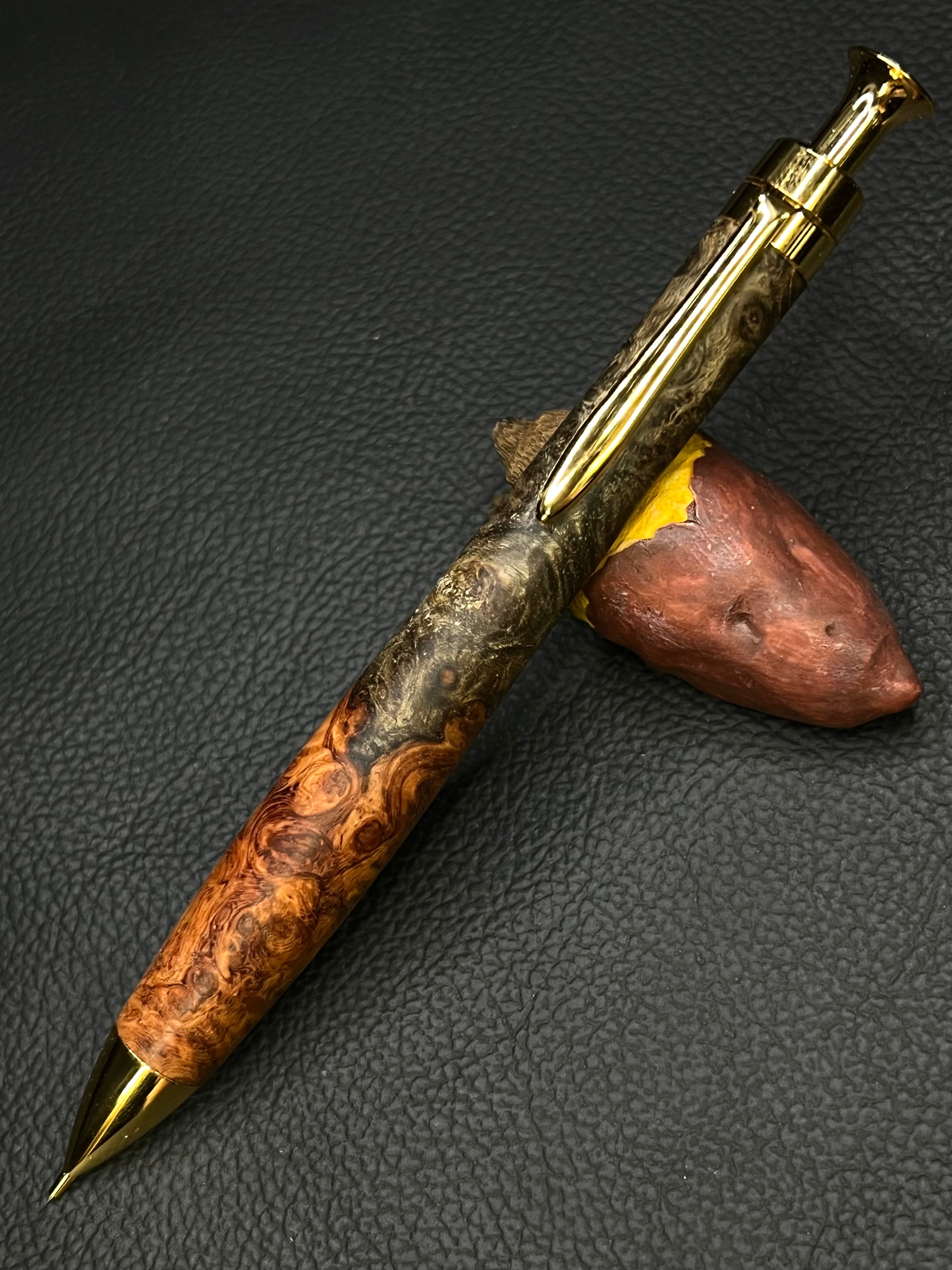 1 黒柿孔雀杢 極上 | こぶた工房