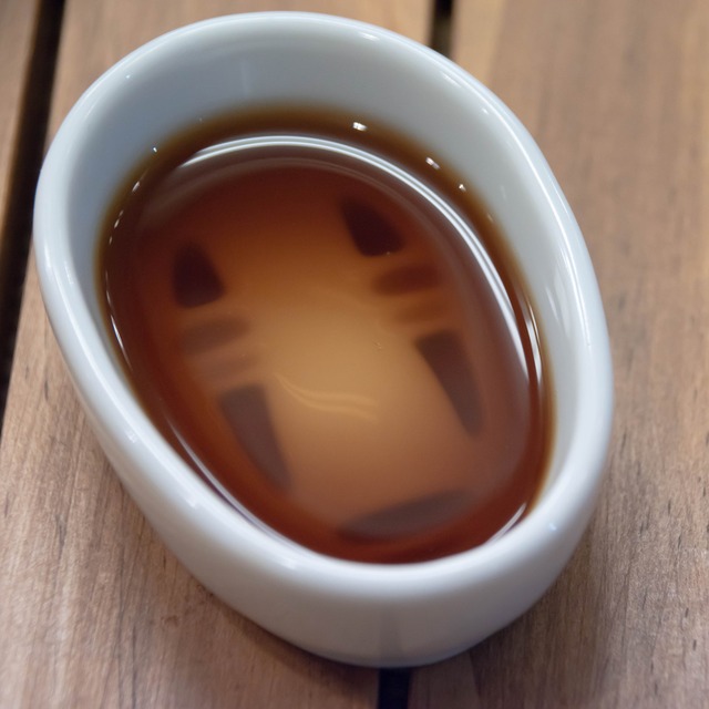 千と千尋の神隠し　しょうゆ皿 / 小皿　カオナシ（4725）