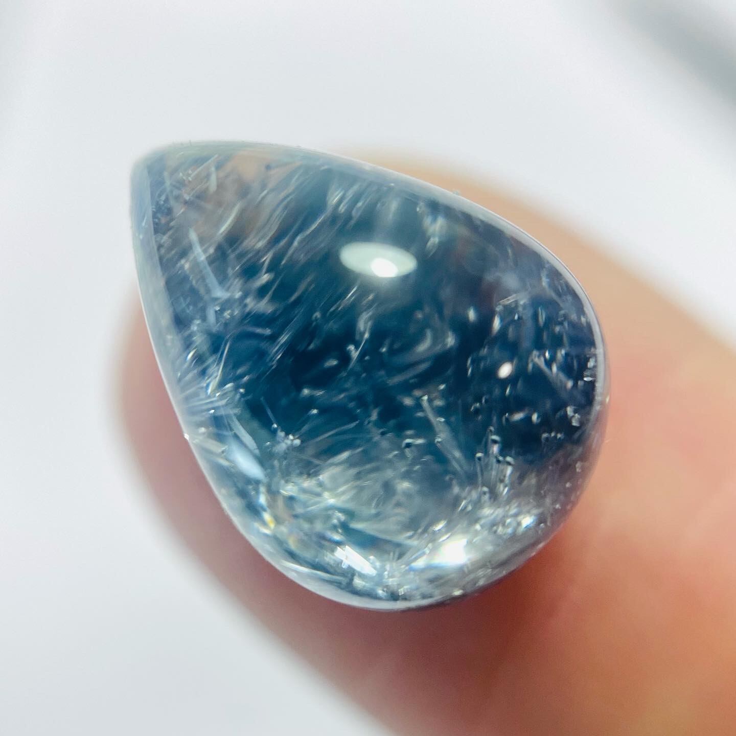 舞う　デュモルチェライトインクオーツ