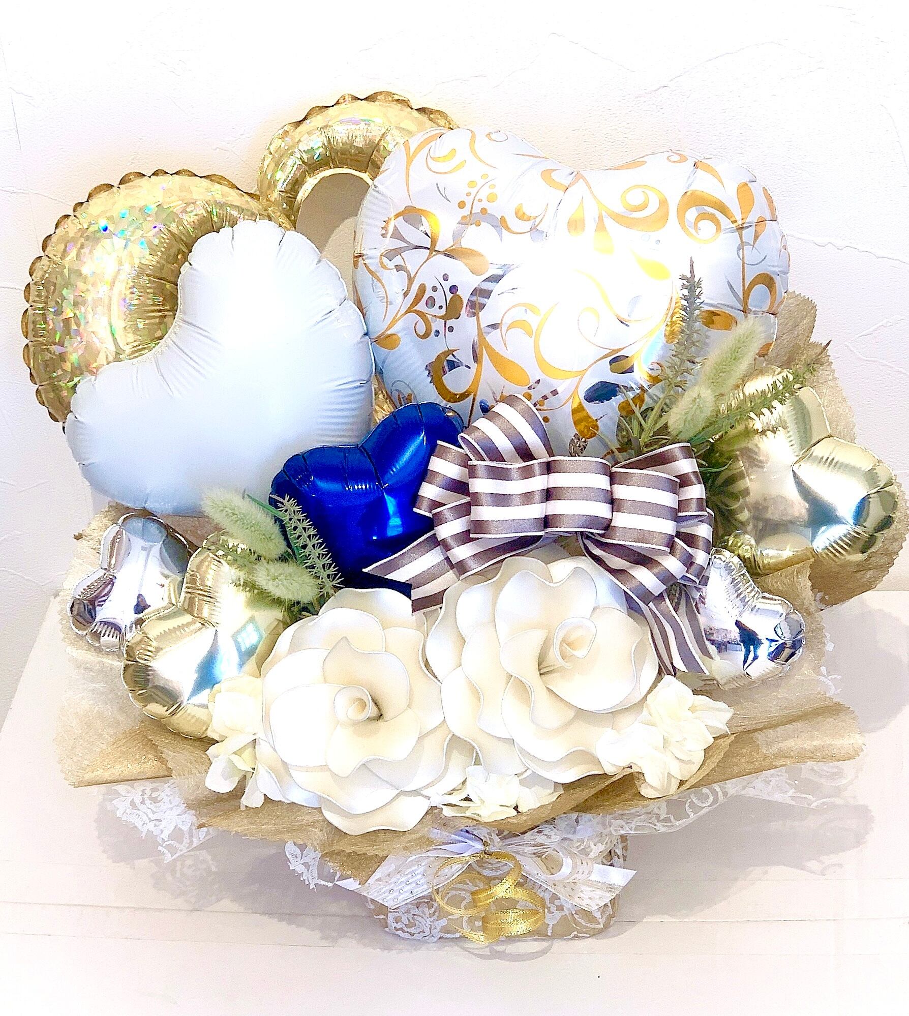 バルーンフラワーアレンジメント ホワイト Jayne Balloon