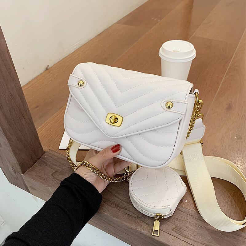 白いバッグ女性2020新しい波夏ファッションチェーンショルダーメッセンジャーバッグネット赤野生のブロードバンド小さな正方形のバッグ Tiancai_Wing_Bag1593639