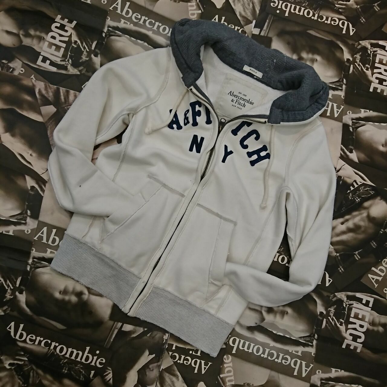Abercrombie Fitch メンズジップアップパーカーｓサイズ Ali神戸店