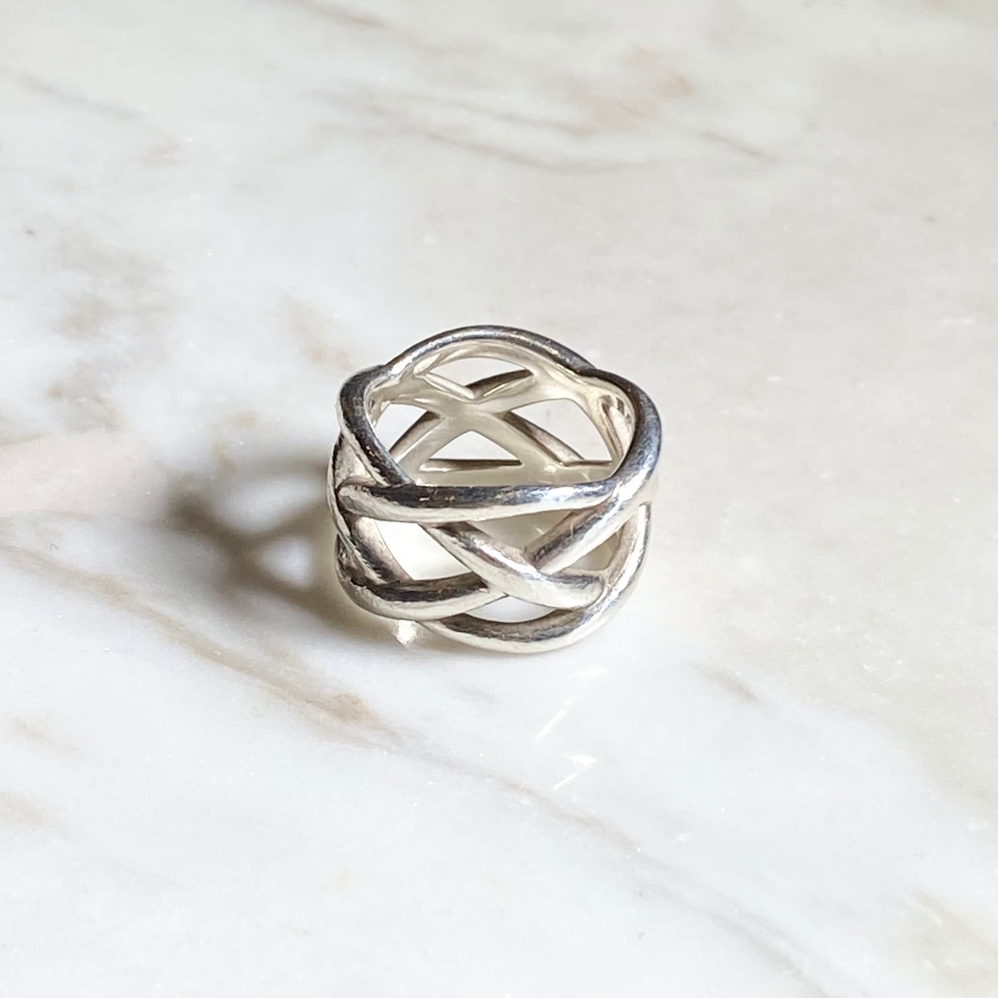 TIFFANY silver braided celtic knot ring | NOIR ONLINE
