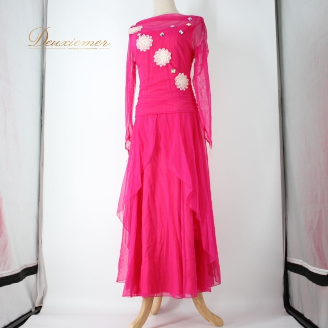 社交ダンス 衣装 スタンダード ドレス ワンピース ステージ衣装 パーティドレス レディース マゼンダピンク系 ビジュー レース 長袖 派手 マゼンダ パーティー フォーマル 結婚式 発表会 おしゃれ 女性用 高級感 きれいめ かわいい 華やか シンプル 大人っぽい シルエット 着やすい 選べるサイズ 薄手 伸縮性あり 透け感