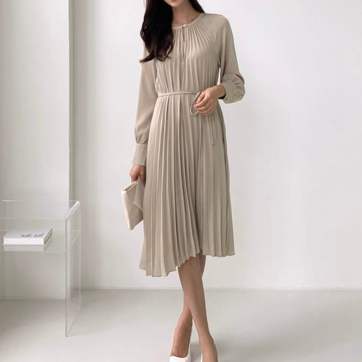 ゆったりとしたレースのワンピース YH9348