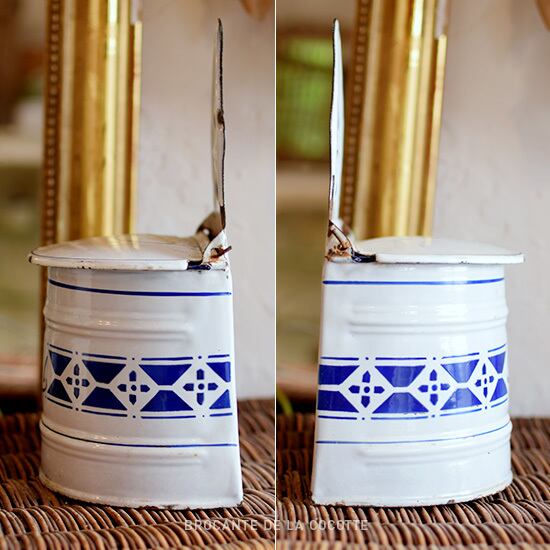 ブルーのホーローSEL缶 | Brocante de La Cocotte （フランス