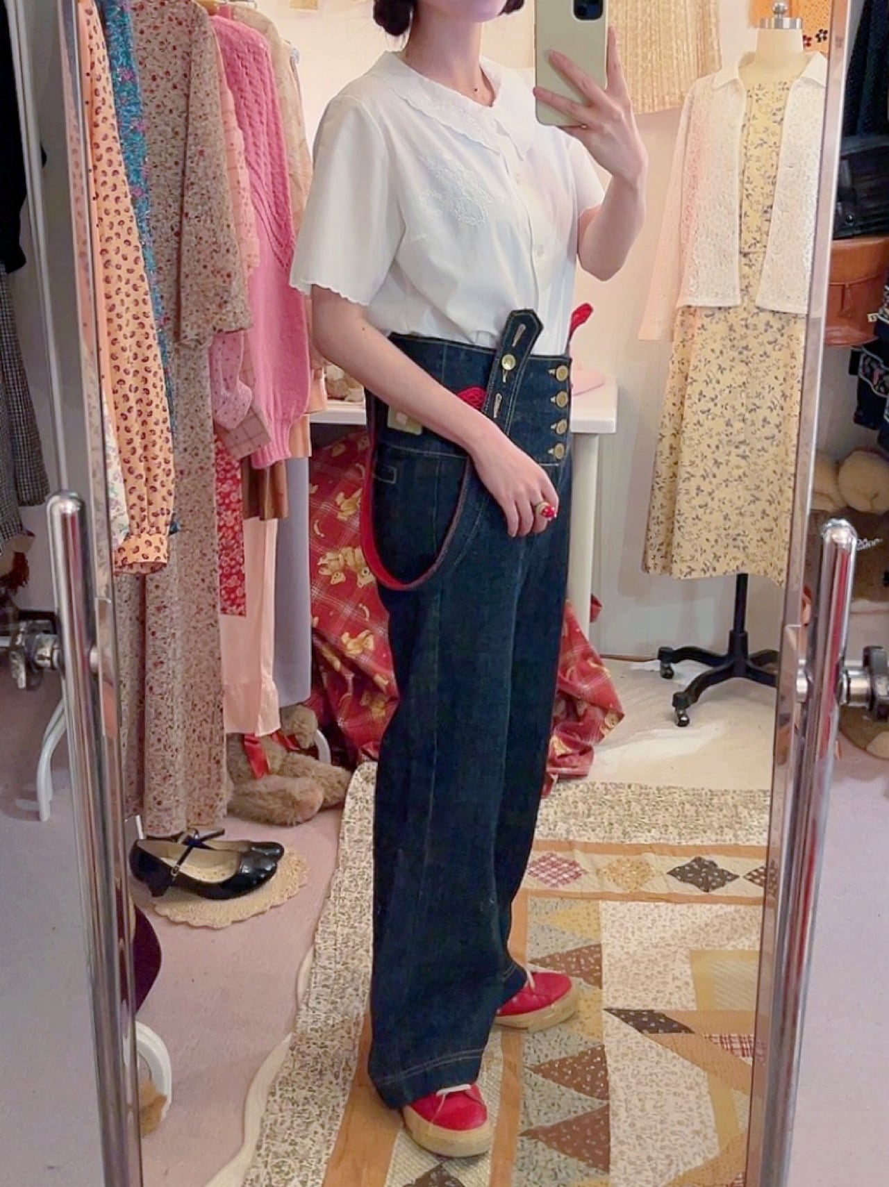 flower embroidery scallop white blouse
