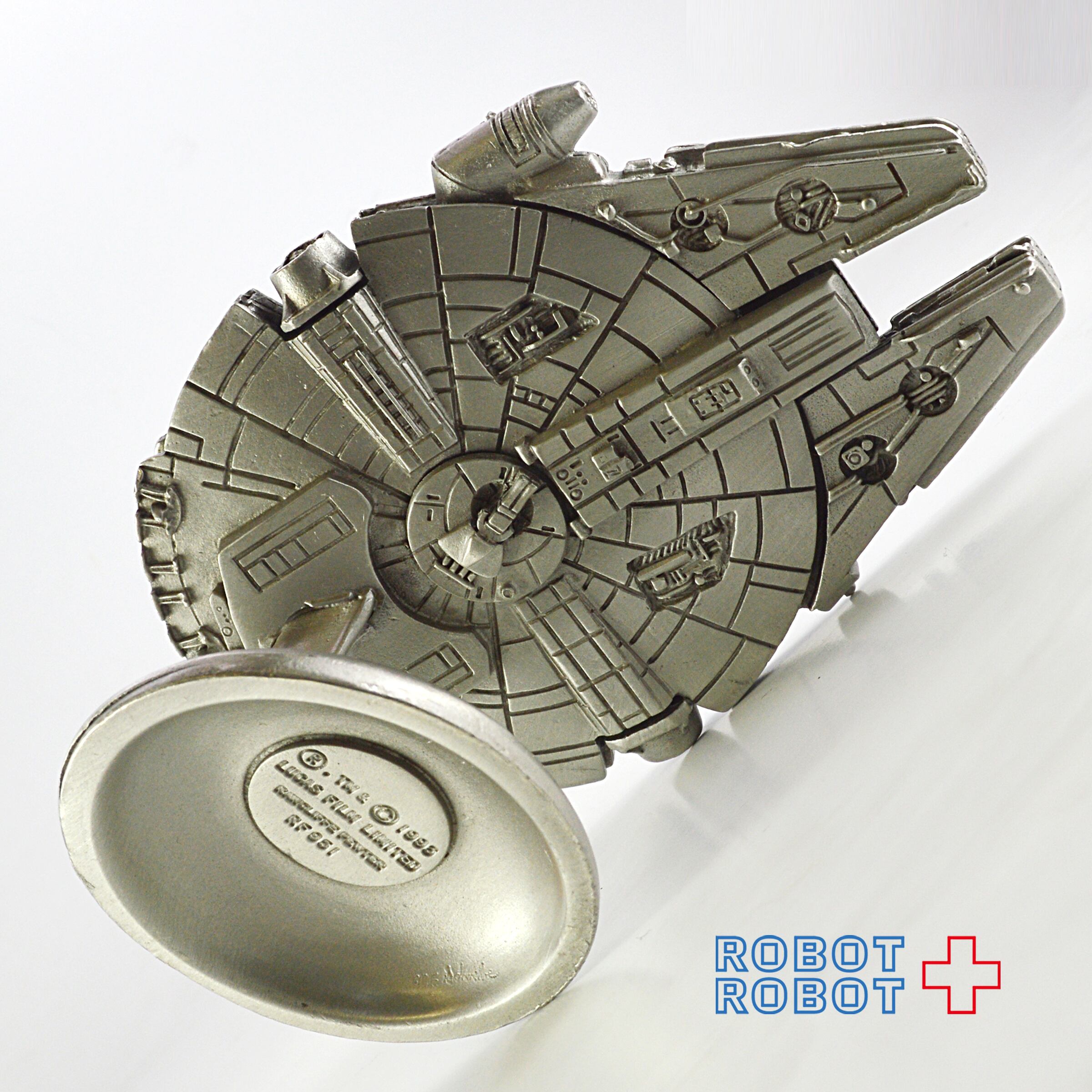 スター・ウォーズ ロークリフ 限定版ミレニアム・ファルコン 台座付