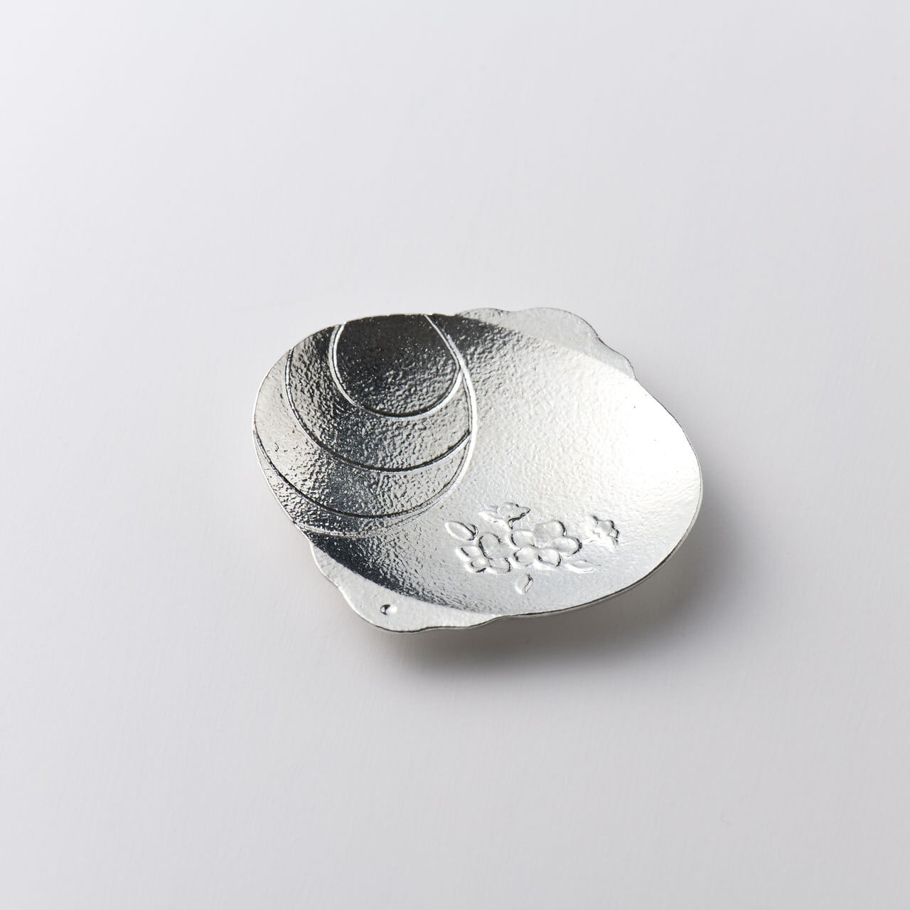 縁起物をモチーフにした錫製の皿》福楽まめ皿3枚セット（向鶴／宝袋