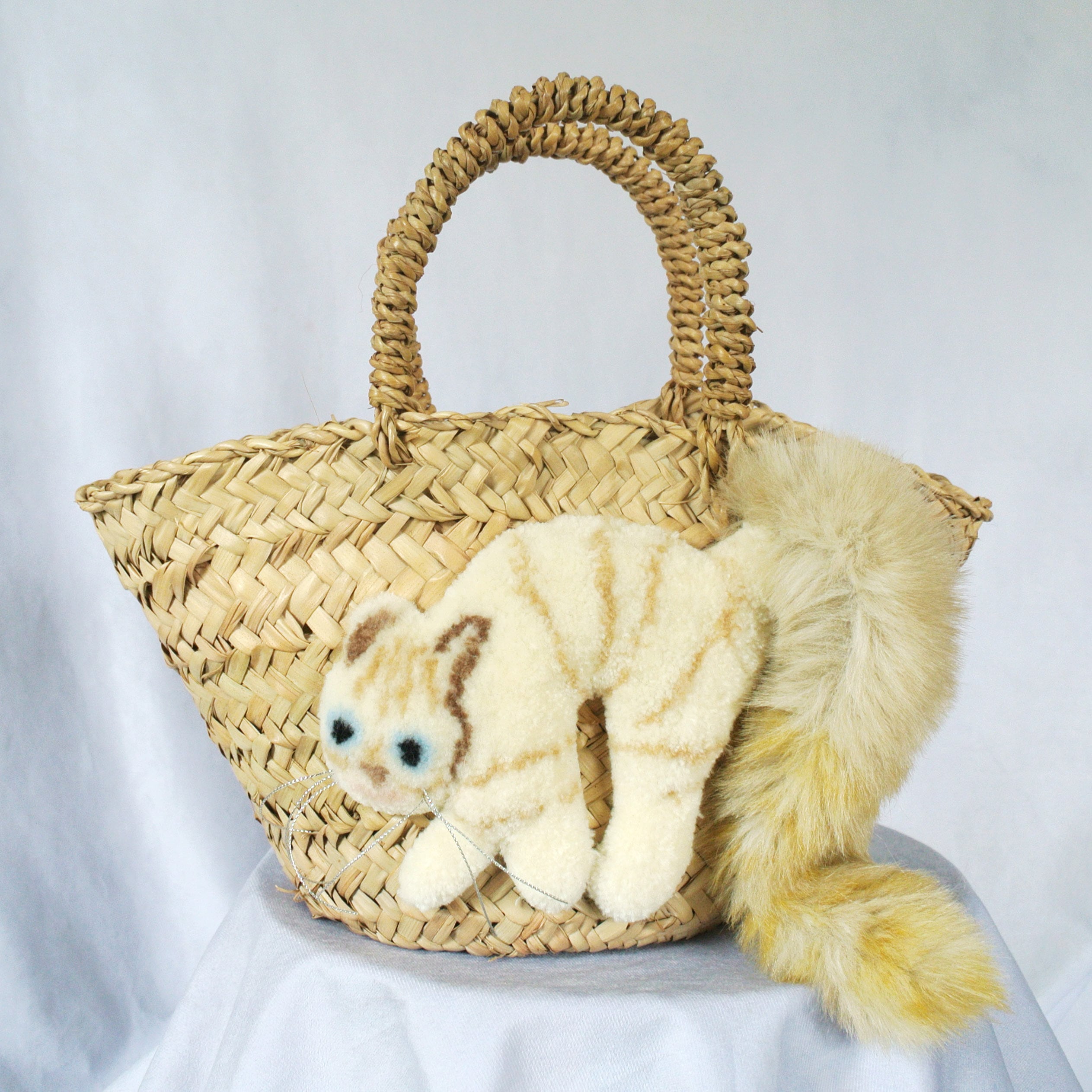 和猫 一閑張り バッグ かごバッグ ハンドバッグ 茶トラ キジトラ モコモコねこカゴバッグ シルバー Ver. キジトラ | CAT IN DA HOUSE