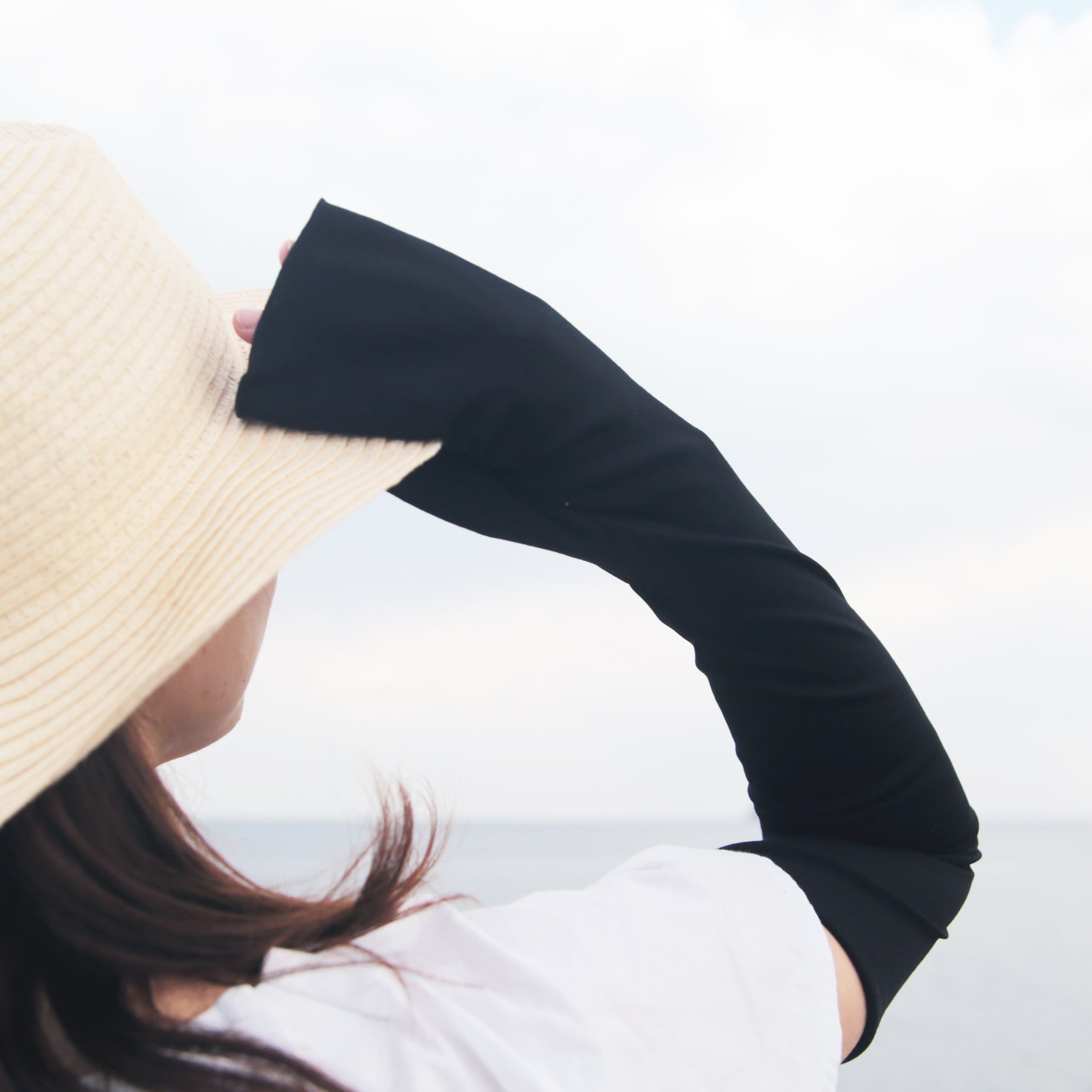 ハンドソックス・セミロング】ブラック（黒）／ UVケア・アームカバー