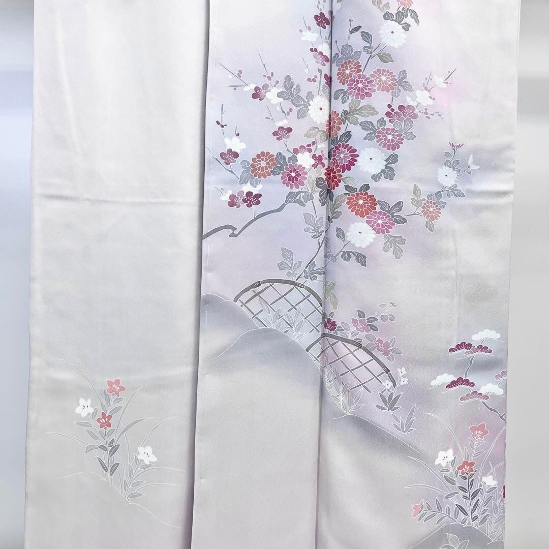 付下げ 上品な花模様 暈し 白梅鼠色 しつけ糸 K-4089 付下げ 上品な花模様 暈し 白梅鼠色 しつけ糸 K-4089