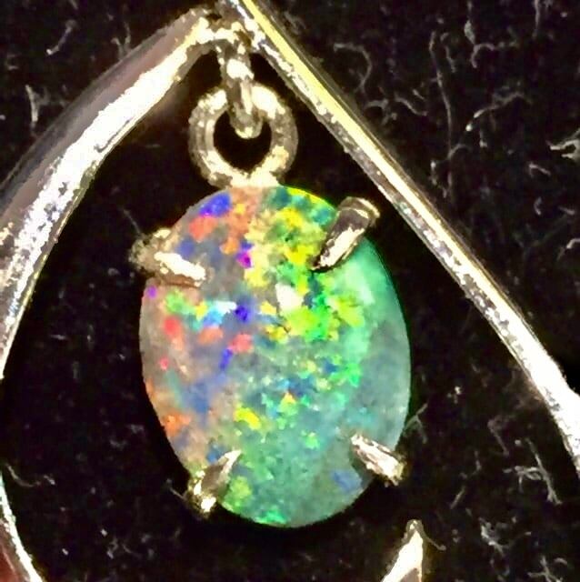 4) メキシコ産オパール・ペンダント