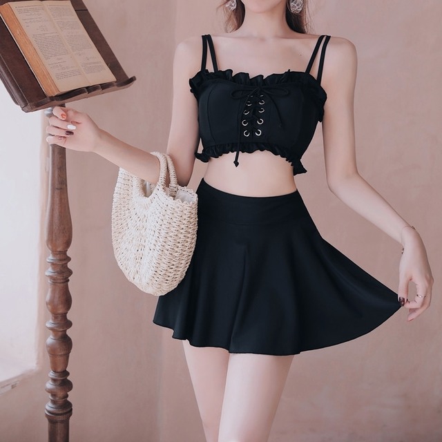 水着 レディース 送料無料 2色 ビキニ セパレート レースアップ ダブルストラップ フレアスカート レースアップ フレアスカート 2点セット 上下セット リボン キャミ フリル ハイウエスト フリル クロップ丈 ローライズ カジュアル かわいい 大人可愛い 女の子 セパレート レトロ 韓国 おしゃれ  スウィート キュート ガーリー セット 海 ビーチ 川 キャンプ 温泉 プール ブラック ブルー S M L XL