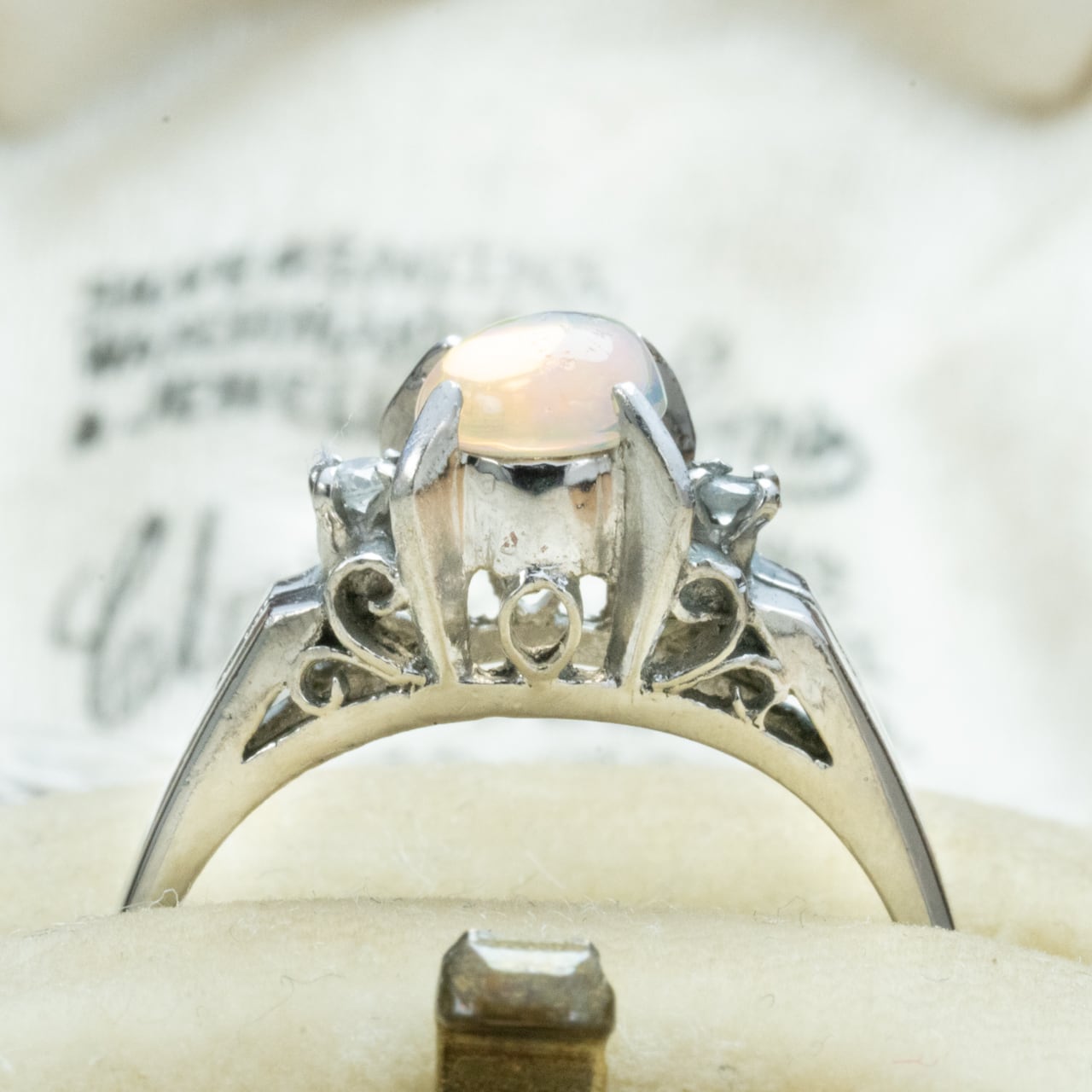 日本の作品】昭和レトロ 透かし デザイン ヴィンテージ リング Pt900