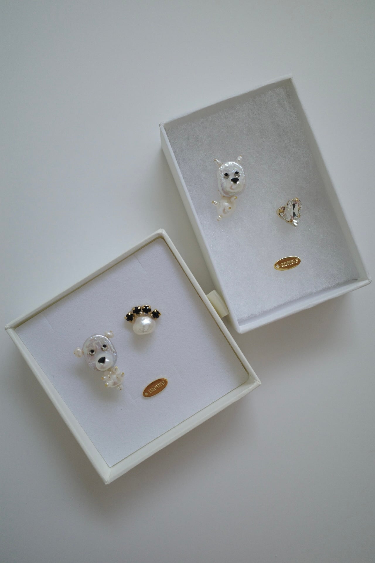 うわめづかいのSHIROINU | MEME ミーミー