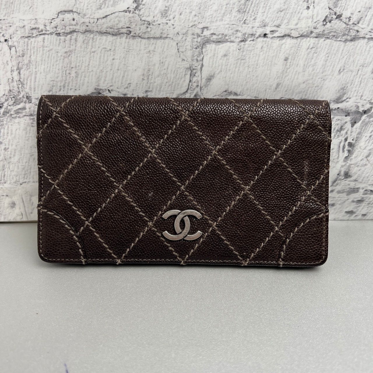 CHANEL シャネル ココマーク ワイルドステッチ キャビアスキン 二つ折り財布 ブラウン A-10263