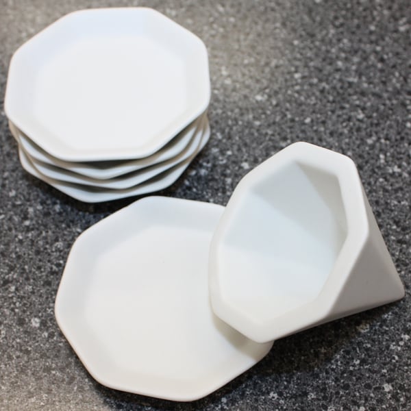 風水で吉とされる八角形 八角盛り塩セット(八角素焼き皿5枚＋盛塩固め