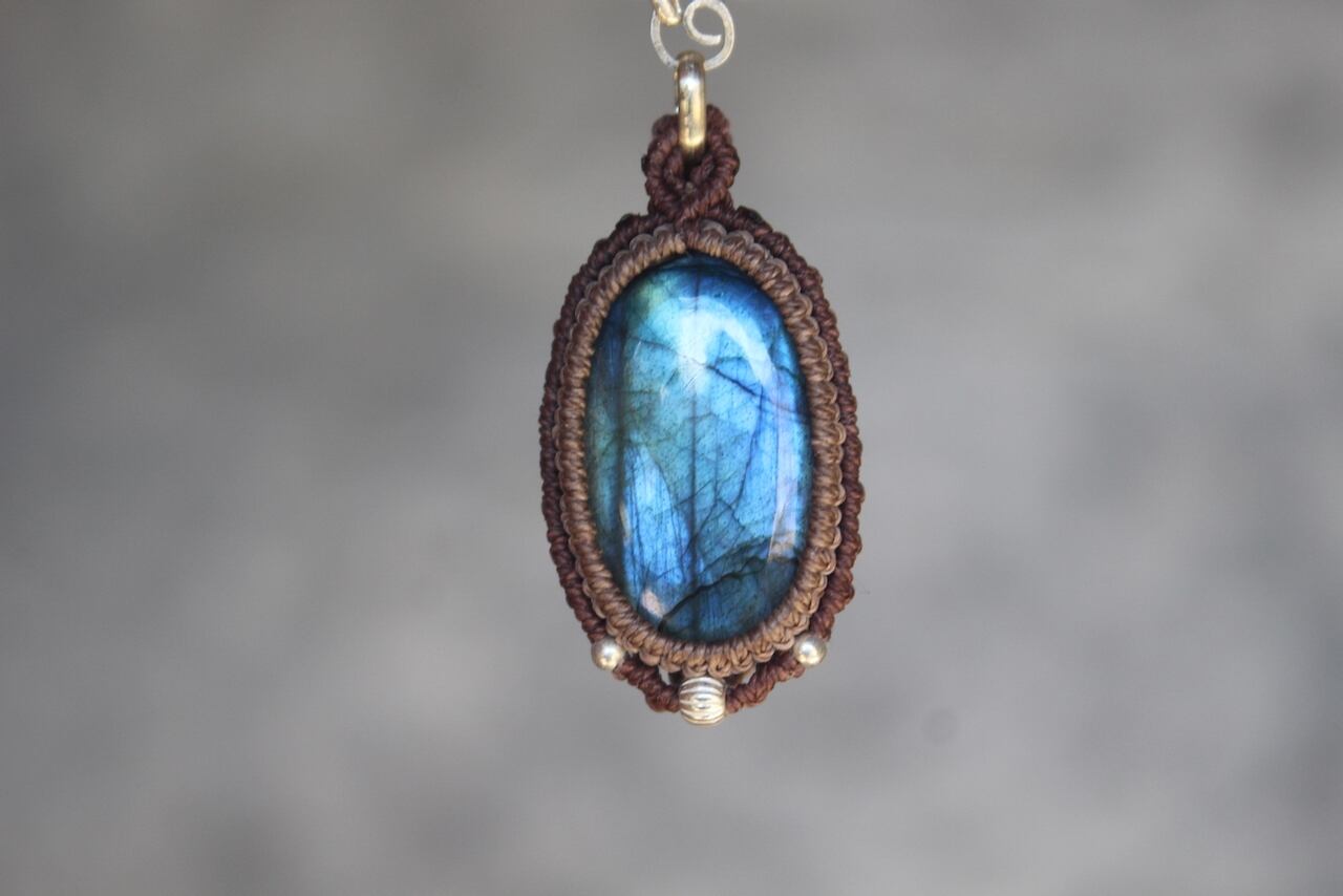 Labradorite silver925 wirework  micro macrame pendant