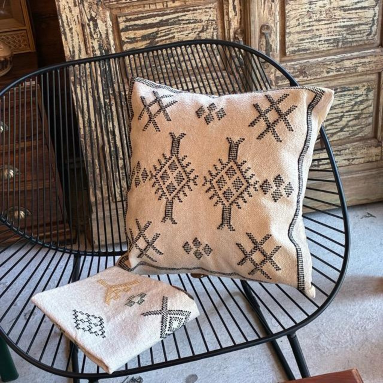 India Hand woven cushion cover　45×45cm 2type　インド　手織りのクッションカバー　全2種　ホワイト　ナチュラル　トライバル　民族　メール便　