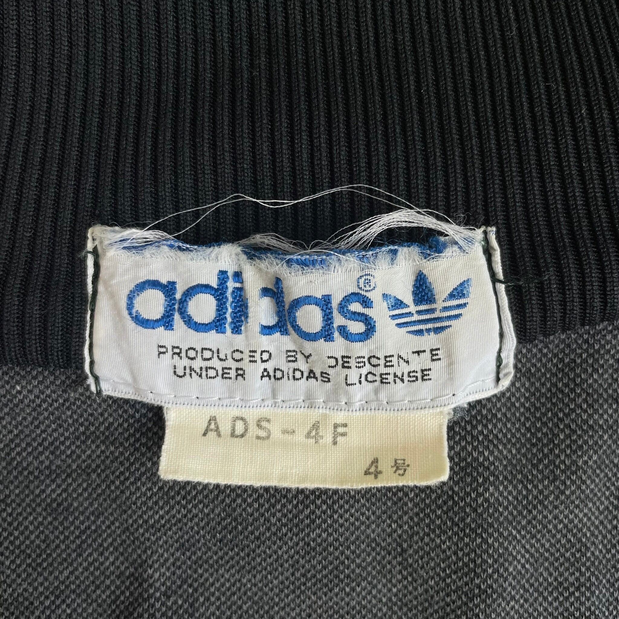 西ドイツadidasトラックジャケット デサント 4号 青 在原みゆ紀 古着 西ドイツadidasトラックジャケット デサント 4号 青 在原みゆ紀