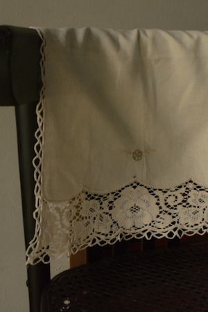 vintage Floral Lace Mat