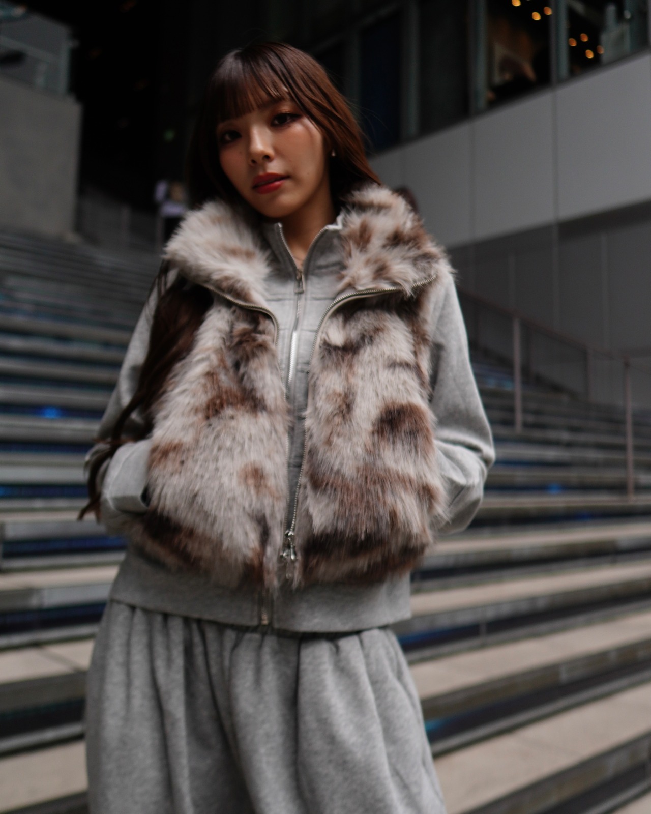 mix fur stand VT／ Gray× Darkbrown