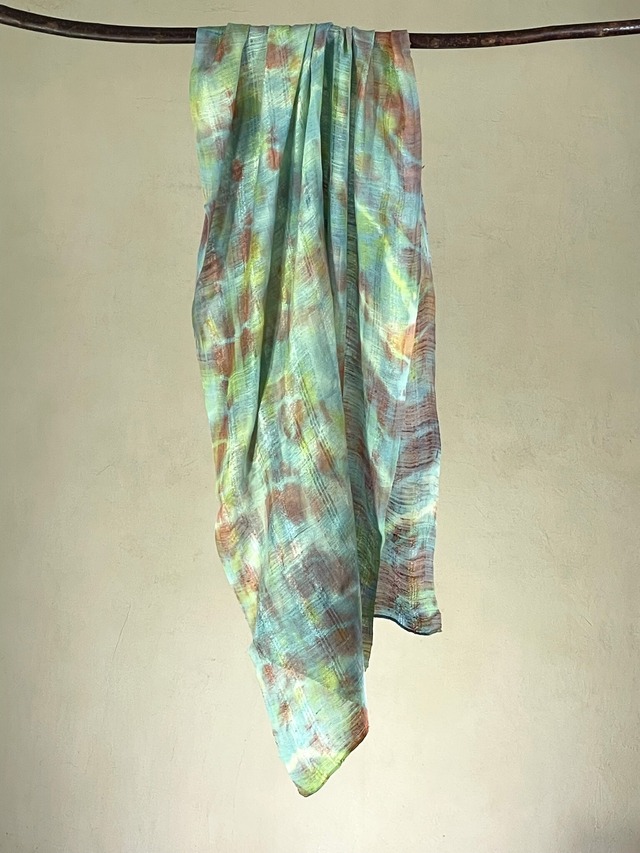 絹手紡ぎ真綿からみ織り布　～グリーン × 絞り染め～　Silk leno weaving cloth (scarf) ～green × tie dye～