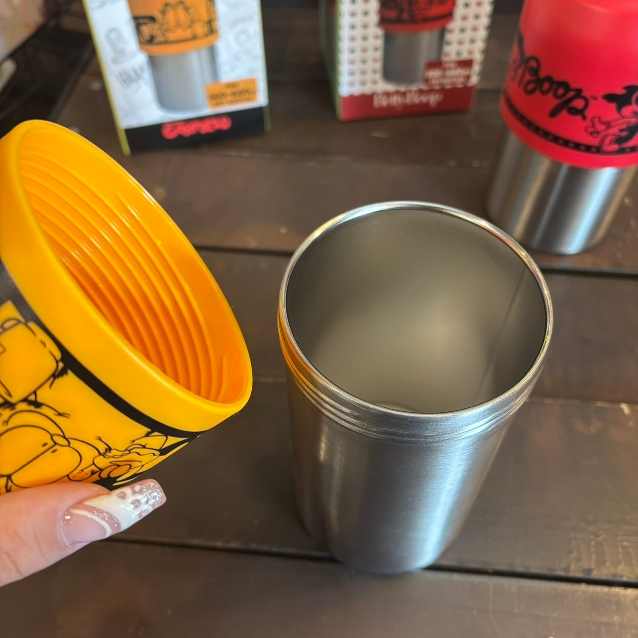 【BETTY/Garfield】ボトルクーラー