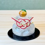 【送料無料】レジンで作った小さな鏡餅　紫陽花　お正月飾り　水引　ハーバリウム　選べるデザイン　水晶　お花　