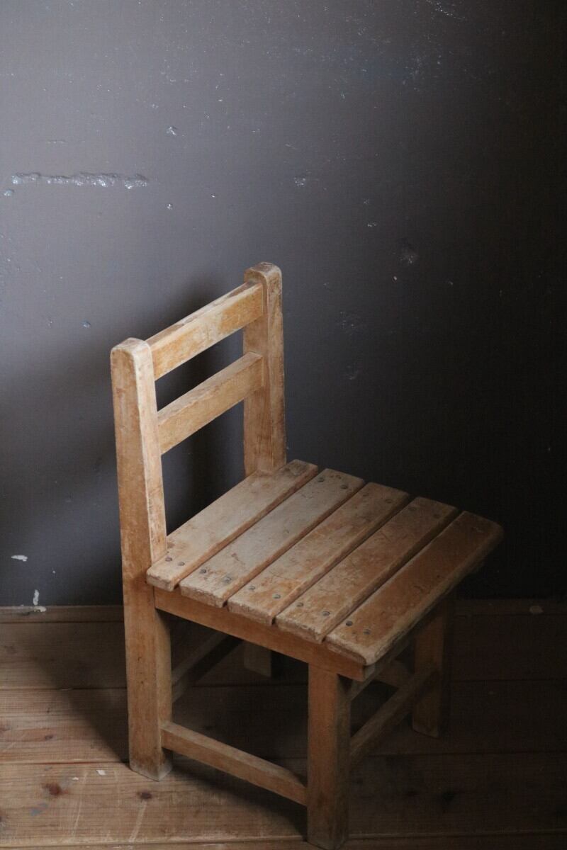 №940 古い木製イス/木製子供椅子/幼稚園椅子/木製イス/アンティーク ...