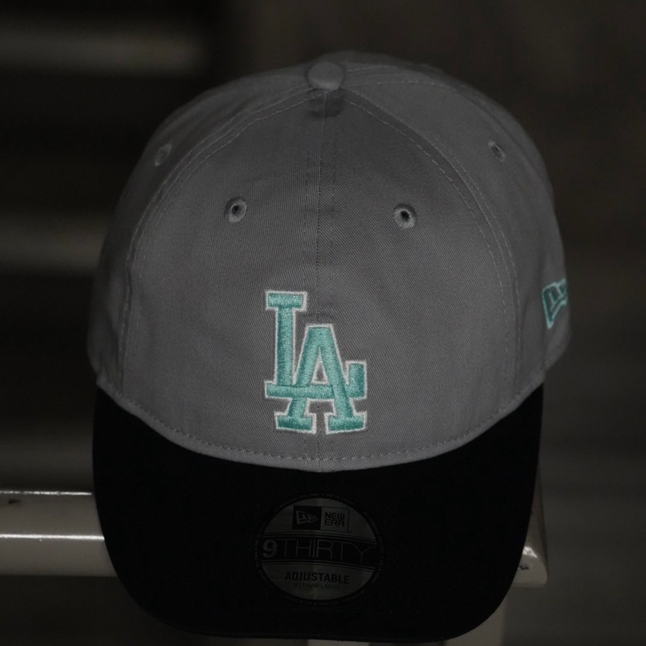【gifthat別注】NEW ERA 930/9THIRTY  ロサンゼルス・ドジャース　GRAY SEAGLASS