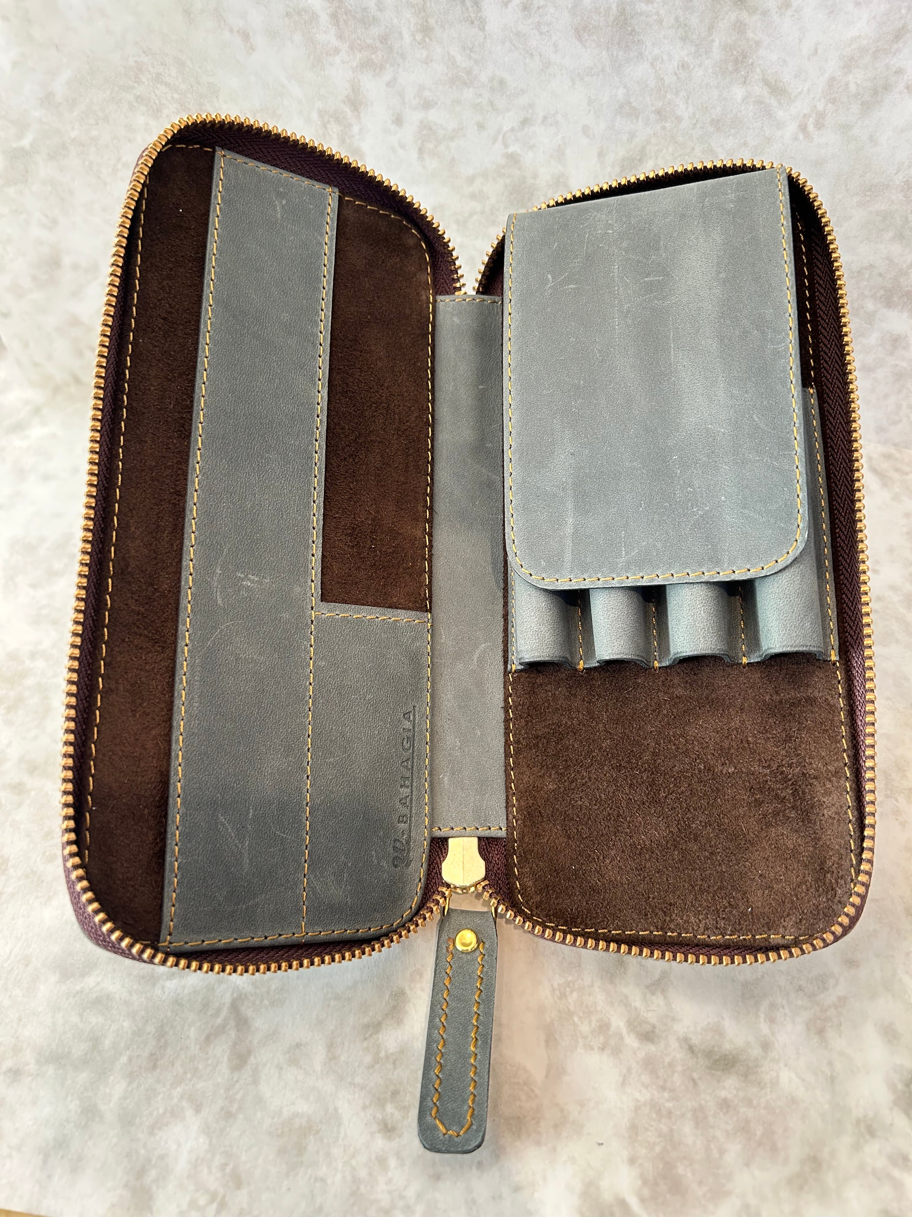 バハギア & クラフト ラウンドジップペンケース (クレイジーホース革