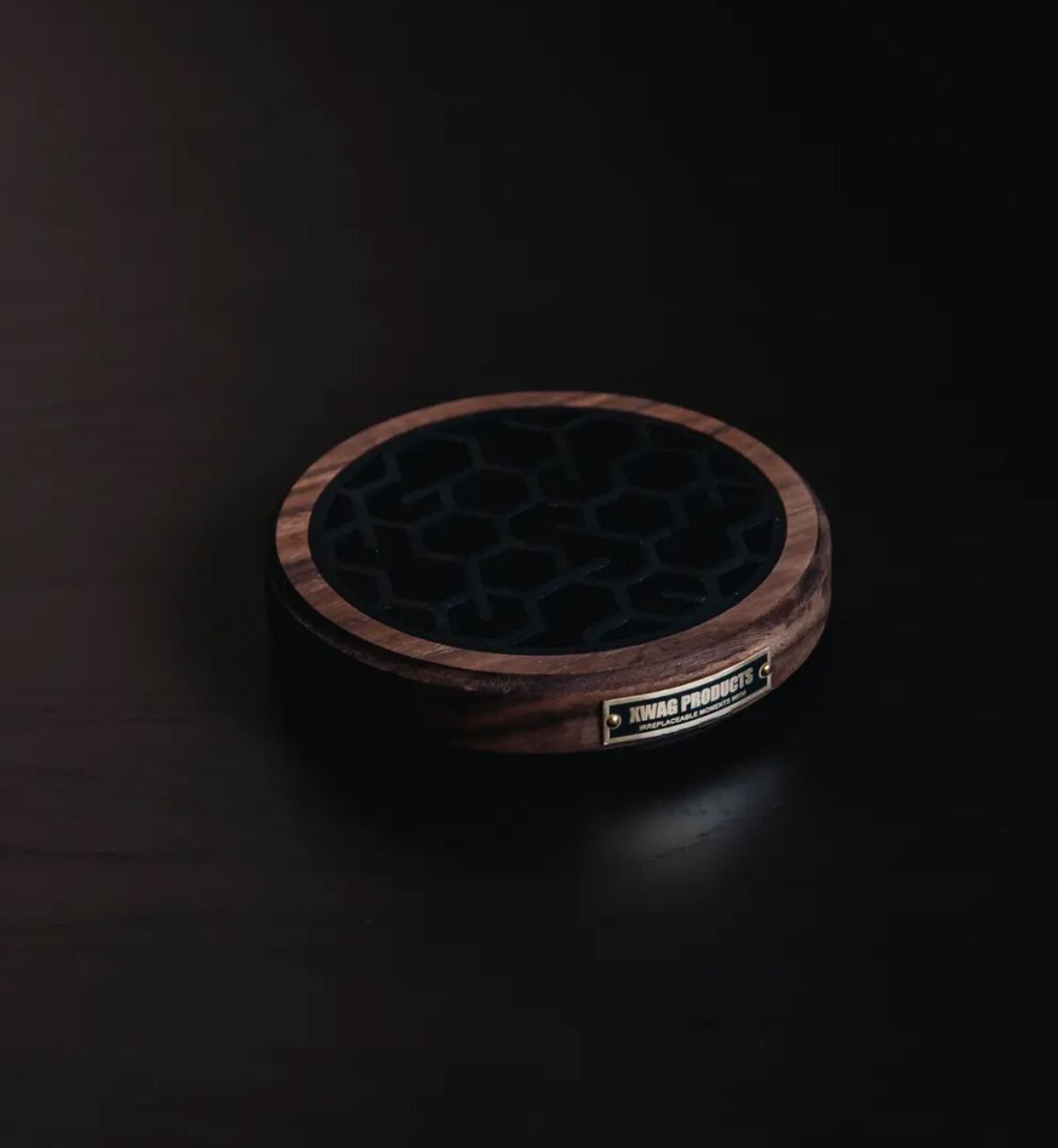 X-WAG PRODUCTS】X-TAGE WALNUT 【ROUND M】 | L.S.A outdoor（lsa）