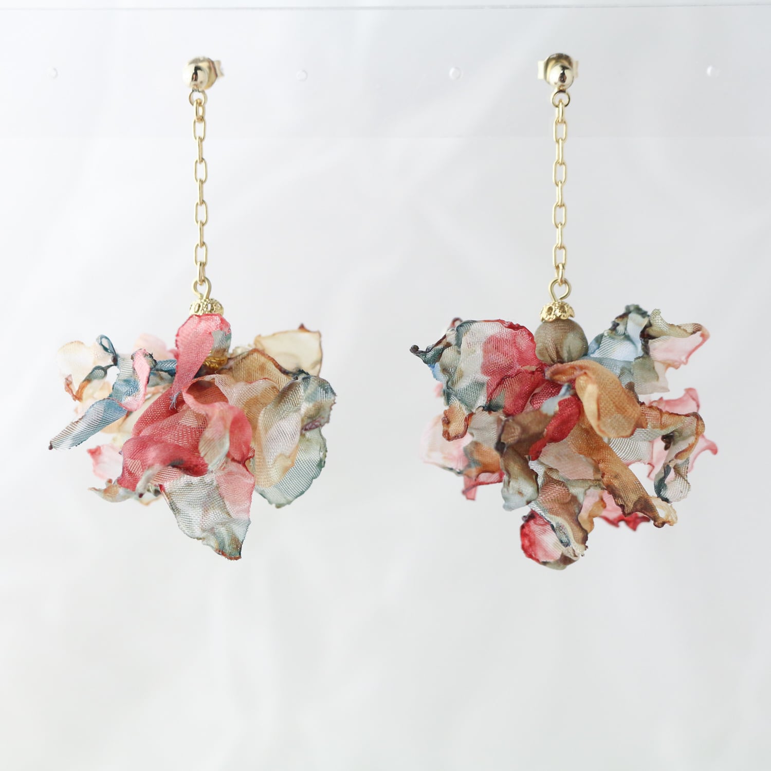 Y様専用作品】アンティーク |ゆれる花チェーンピアス | kokoiro Y様専用作品】アンティーク |ゆれる花チェーンピアス | kokoiro