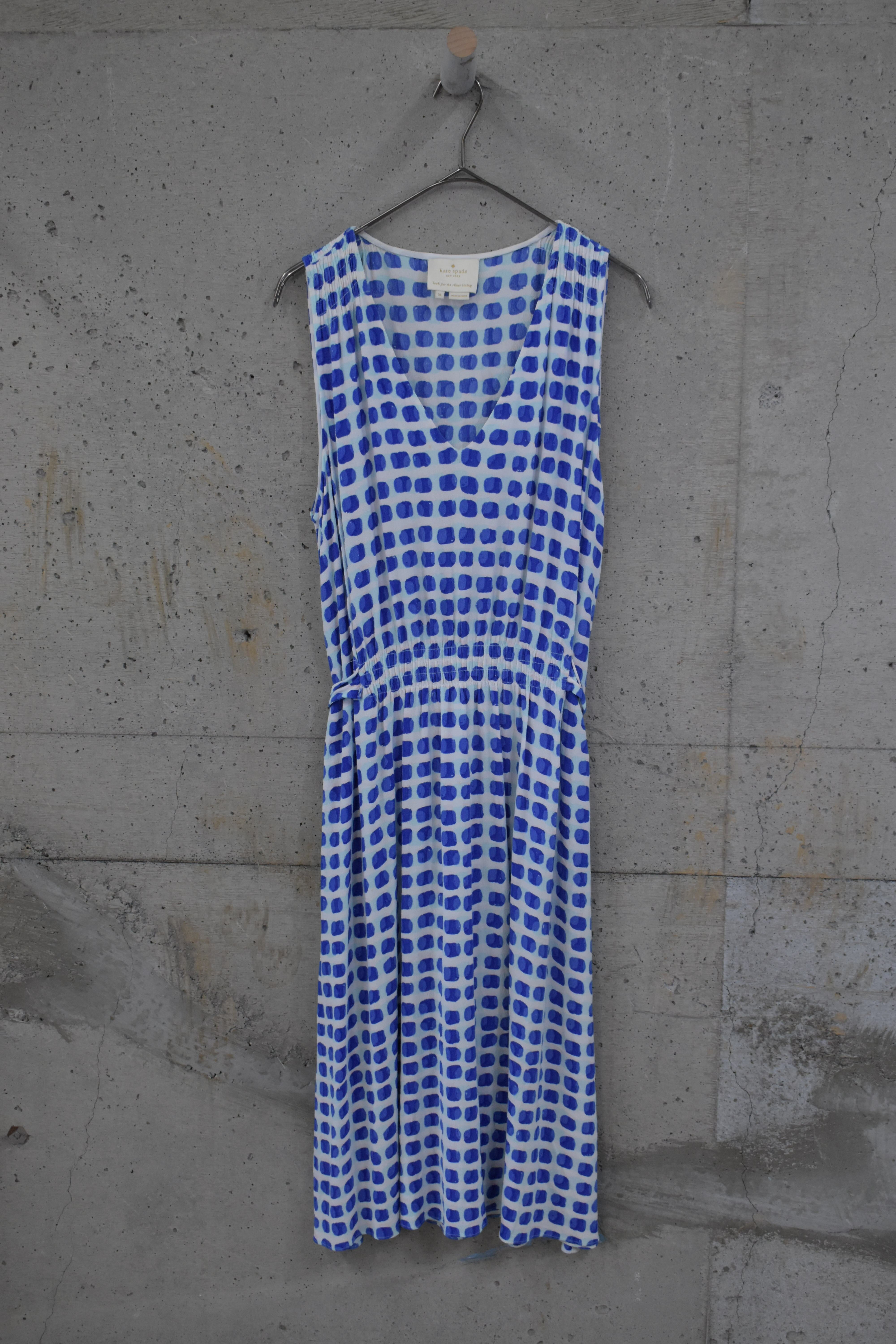 Square pattern deep V-neck one-piece