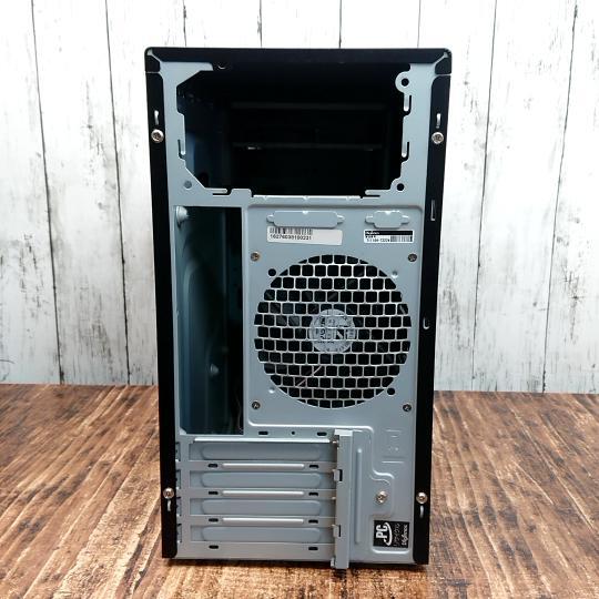 21.5インチモニター付き自作ゲーミングデスクトップPC