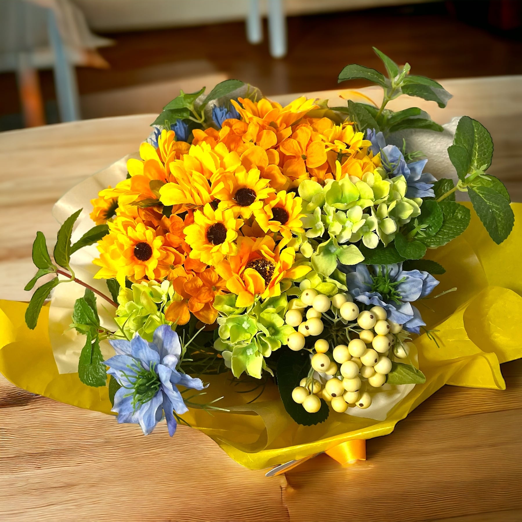 ヒマワリとニゲラのブーケ | FlowerPalette.shop