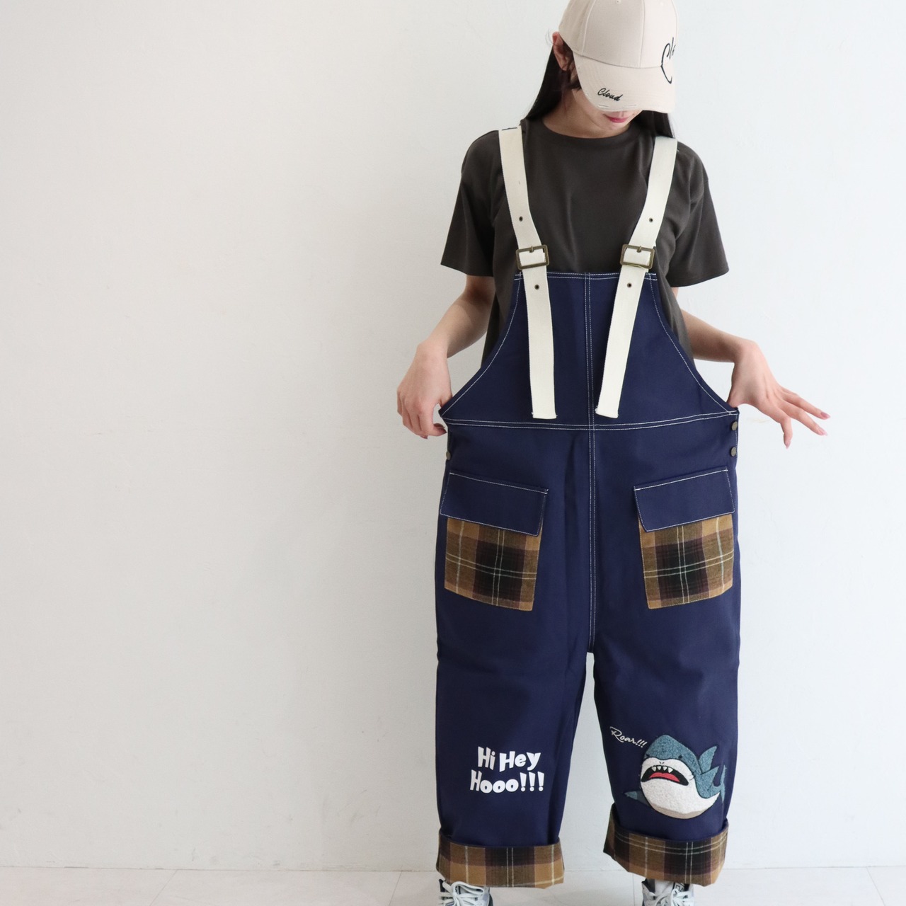 【おトクなサメ割！SETで購入すると今だけ20％OFF】ボア刺繍 スウェット × サロペット SET - 10