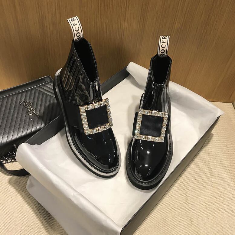 ☆美品☆miumiu 靴 ブーツ エナメル ベルト ショートブーツ 黒 ブラッ