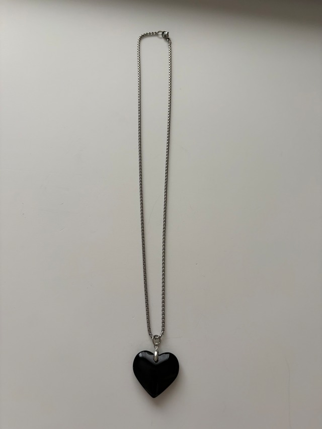 ブラックハートネックレス