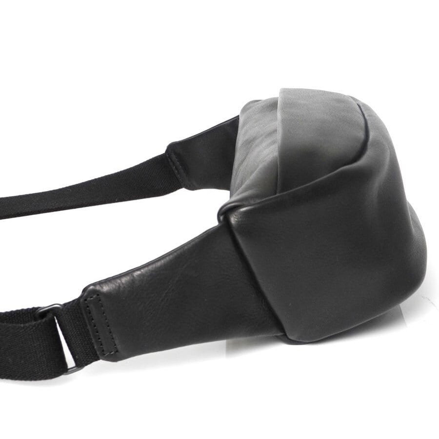 194ABG03 Leather small waist bag 'demi cercle' 19 ボディバッグ
