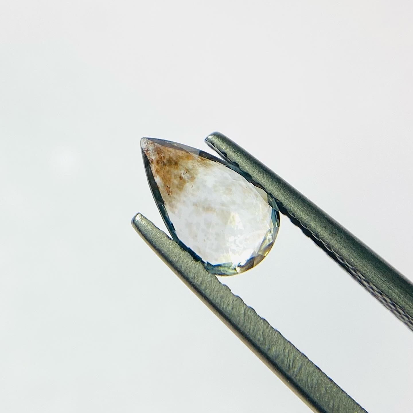 水面にキラキラ サンストーンアクアマリン4