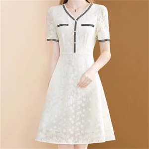 【送料無料】 ロングドレス ドレス 衣装 ワンピース パーティドレス ロング ひざ丈 袖あり 半袖 Vネック Aライン フレア バイカラー 薄手生地 エレガント 上品 可愛い きれいめ シンプル シック コンサバ 華やか おしゃれ お洒落 レトロ 主役級 こなれ感 高見え 高級感 花柄 夏 20代 30代 40代 レディース 女性用 ママ服 デート 女子会 お呼ばれ お茶会 授業参観 結婚式 二次会 パーティ 演奏会 誕生日会 着回し ファッション スタイル 定番   インスタ映え ホワイト 白