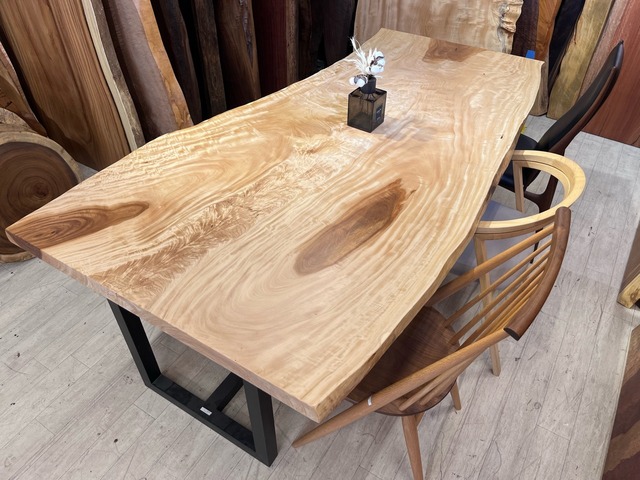 栃（トチ）_2035×1040-970-840×54_浅草本店_テーブル天板/一枚板 242180