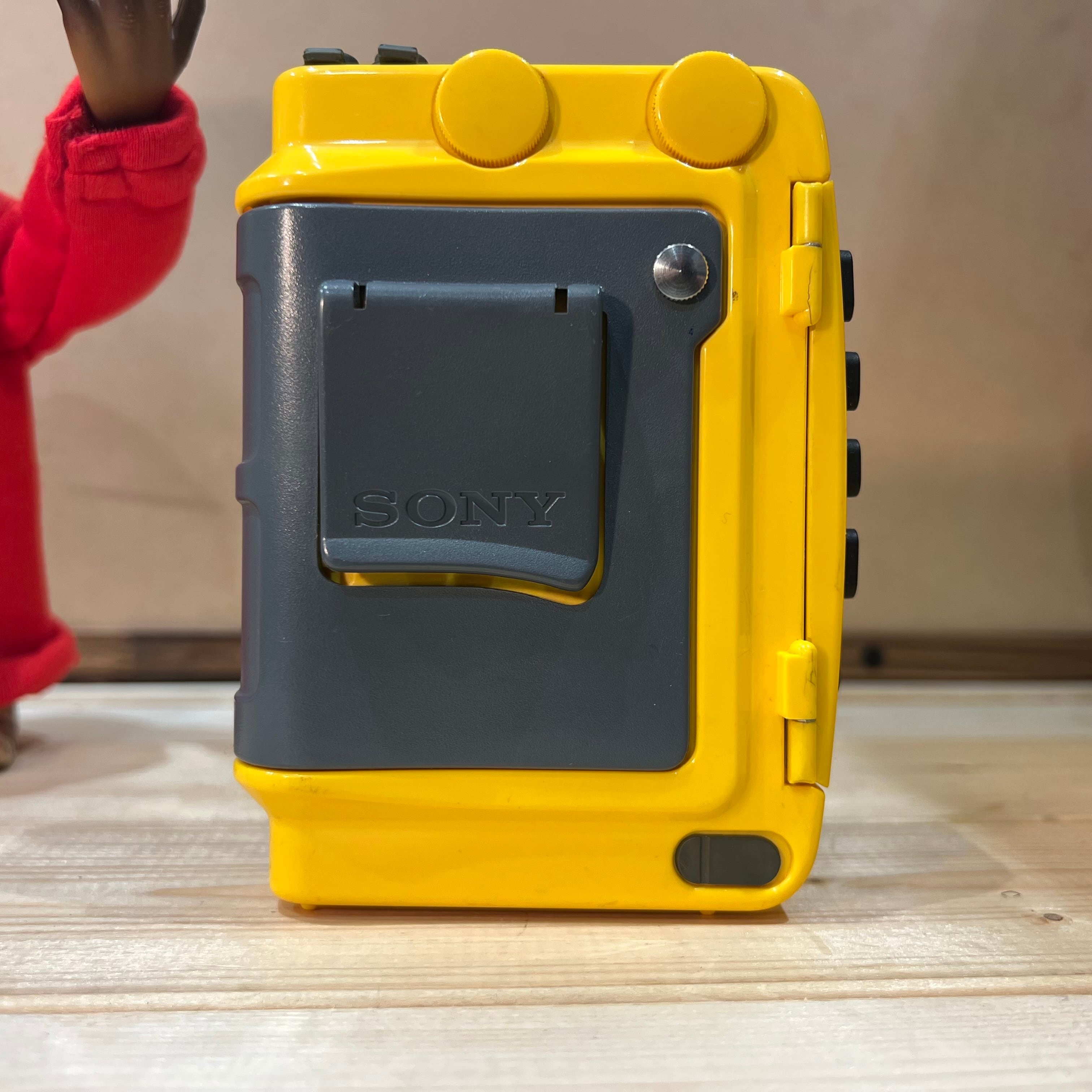 メンテ済可動品]ソニースポーツ カセットウォークマンsony sports WM