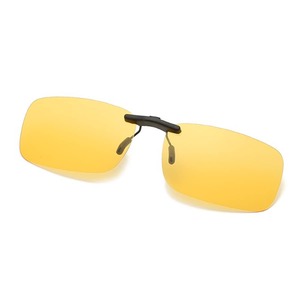 【特価処分】[ZesMark] サングラス 偏光 UVカット 【メガネ拭き ケース付】 眼鏡の上から クリップオン ワンタッチ装着 軽量5g